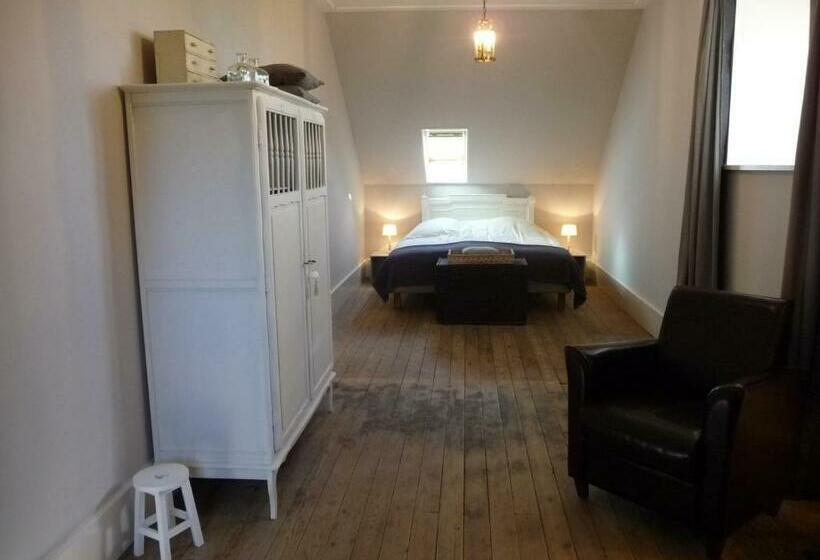 スタンダードルーム, Domaine De Savigny