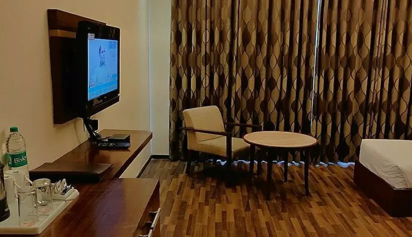 Deluxe Yhden Hengen Huone, Hive Panipat