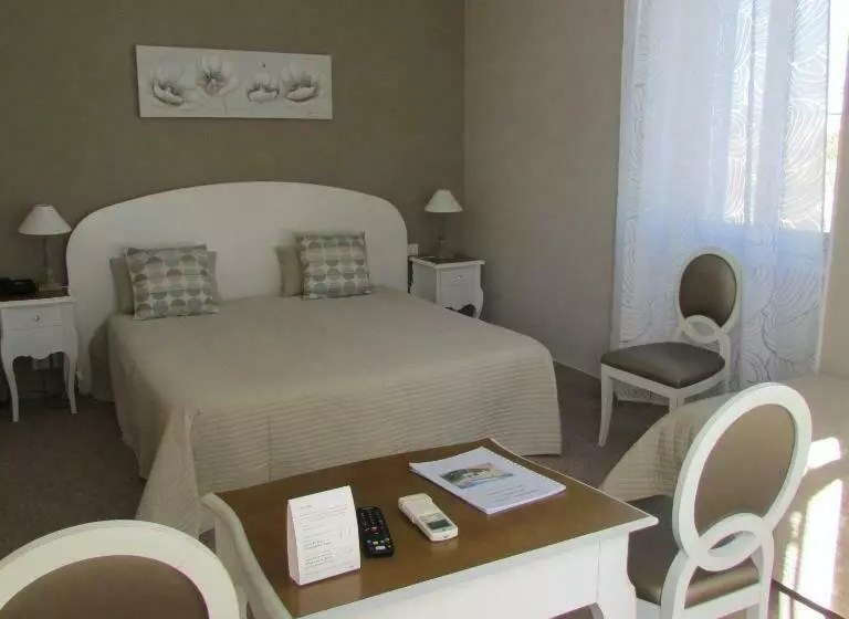 スーペリアールーム, Le Castelet Des Alpilles