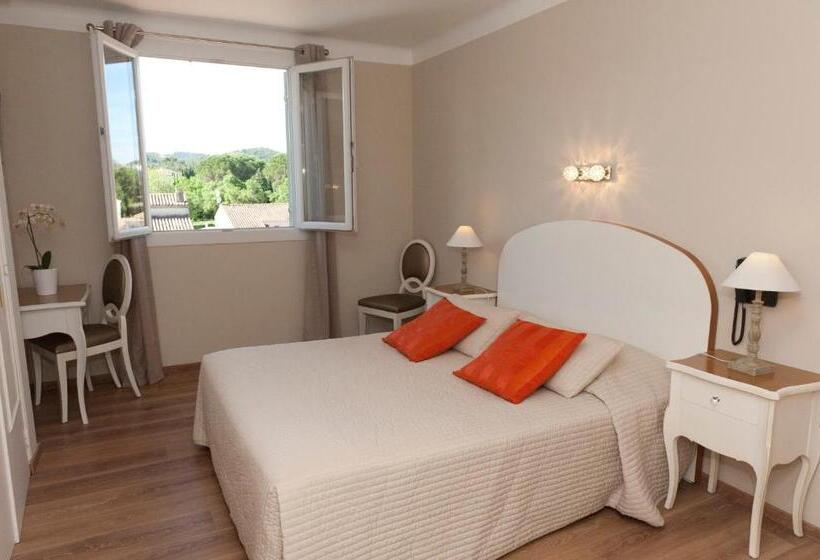 Quarto standard, Le Castelet Des Alpilles