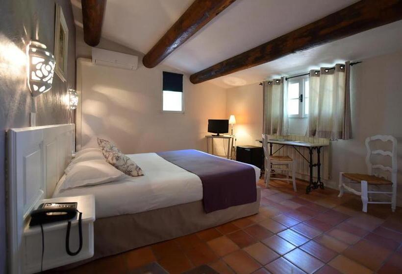 غرفة كلاسيكية, Mas De Cure Bourse