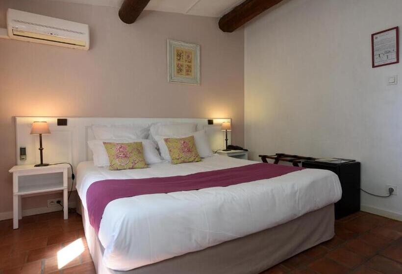 غرفة كلاسيكية, Mas De Cure Bourse