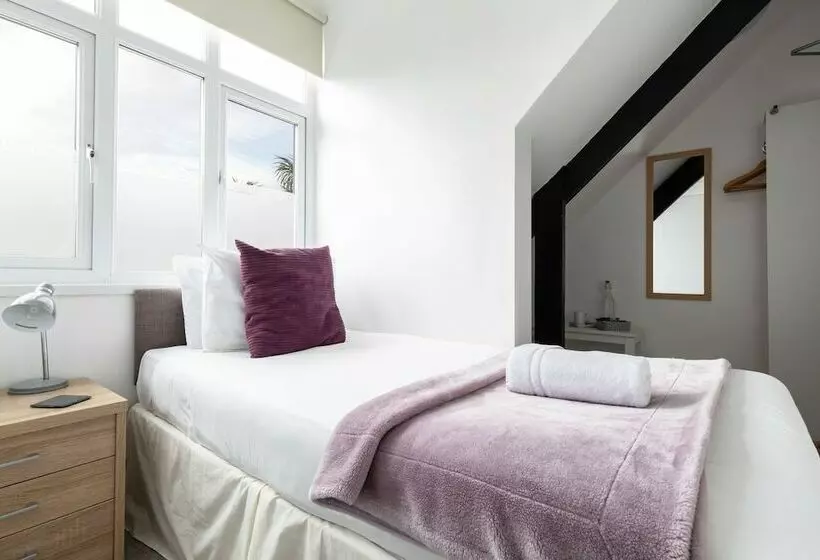 Habitación Estàndard Individual, Oasis House