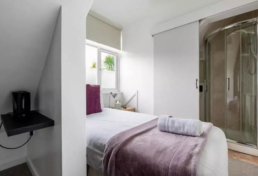 Habitación Estàndard Individual, Oasis House