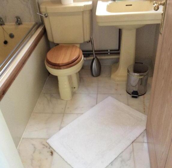 Familjerum, Orchard Manor