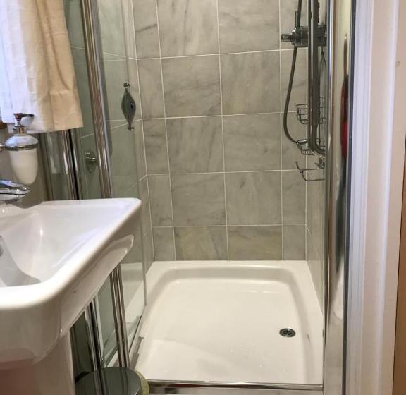 1 Sovrums Lägenhet med Balkong, Orchard Manor