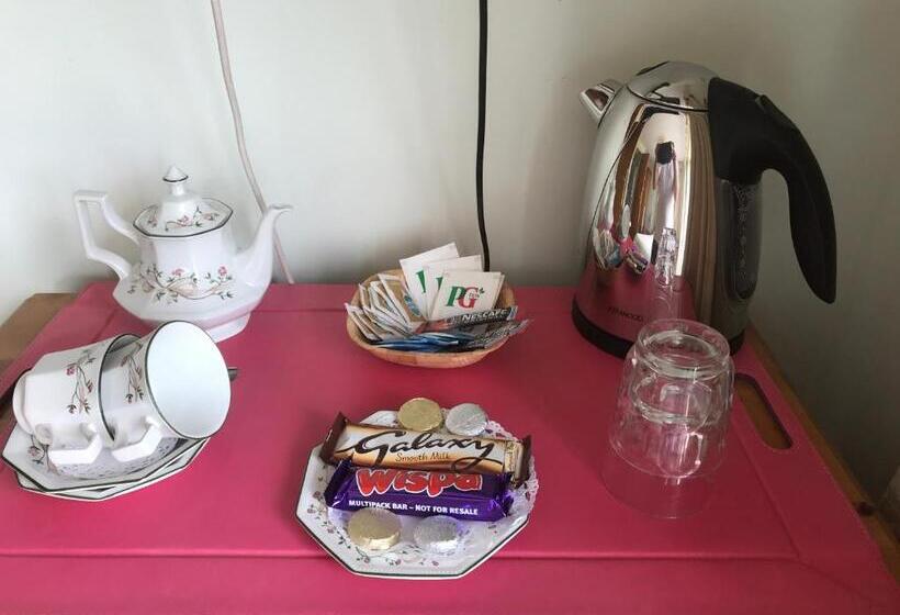 1 Sovrums Lägenhet med Balkong, Orchard Manor