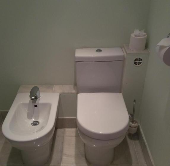 1 Sovrums Lägenhet med Balkong, Orchard Manor