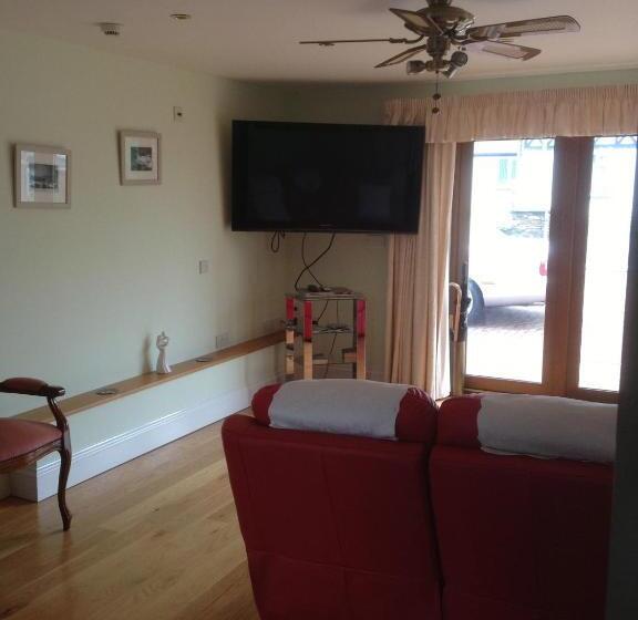 1 Sovrums Lägenhet med Balkong, Orchard Manor