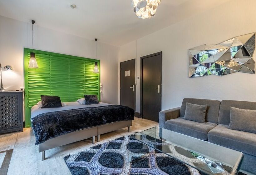 Quarto Familiar, Quai Des Pontis
