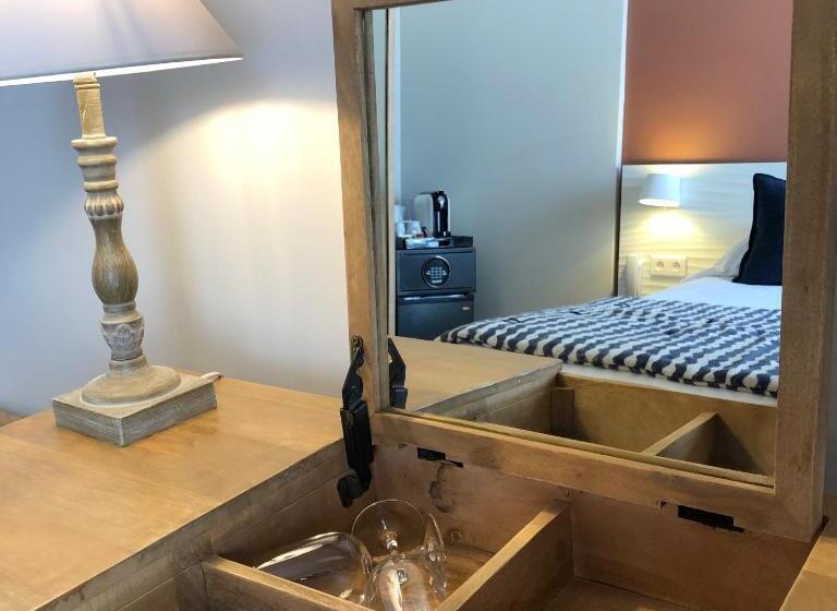 חדר סטנדרט נוף לים עם טרסה, Boutique Hotel & Spa La Villa Cap Ferrat