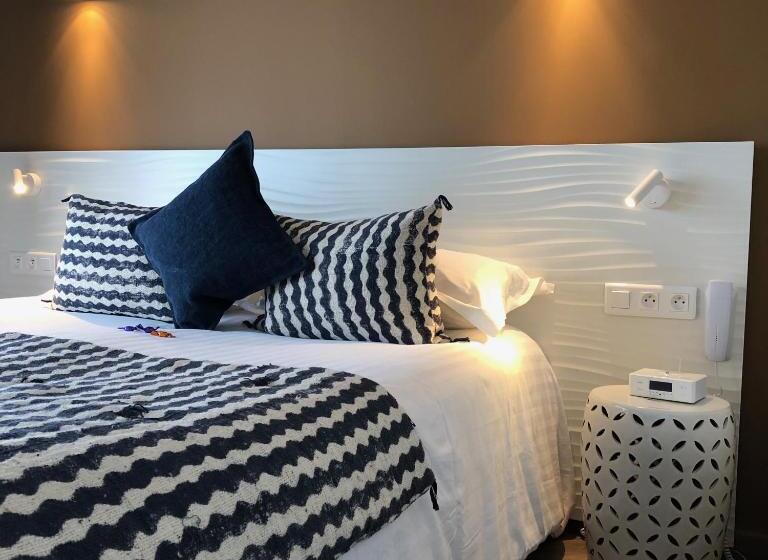 חדר סטנדרט נוף לים עם טרסה, Boutique Hotel & Spa La Villa Cap Ferrat