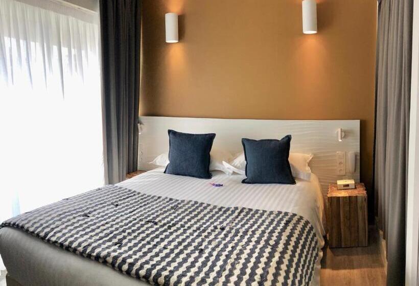 חדר סטנדרט נוף לים עם טרסה, Boutique Hotel & Spa La Villa Cap Ferrat