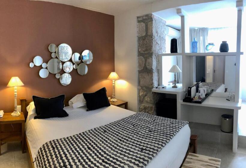 Полулюкс, Boutique Hotel & Spa La Villa Cap Ferrat
