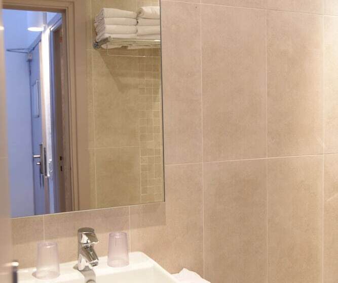 נוף לבריכה, Boutique Hotel & Spa La Villa Cap Ferrat