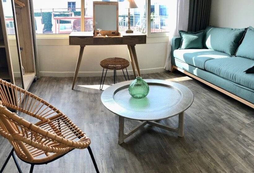 נוף לבריכה, Boutique Hotel & Spa La Villa Cap Ferrat