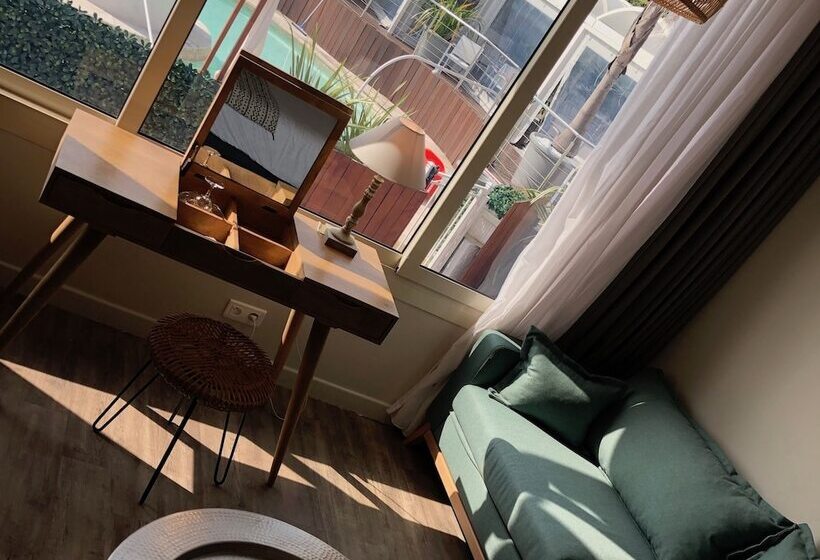 נוף לבריכה, Boutique Hotel & Spa La Villa Cap Ferrat