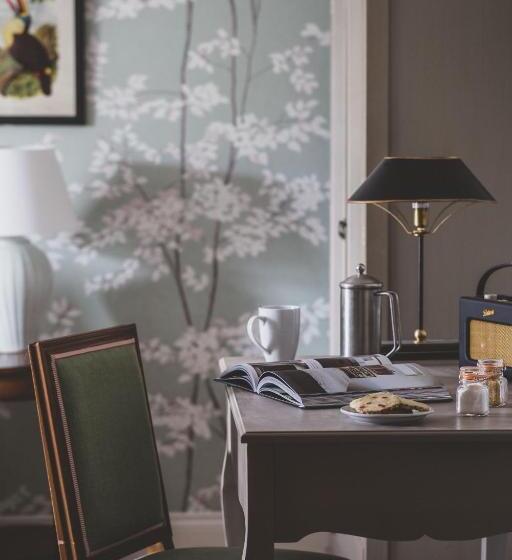 スーペリアールーム, The Clive Arms