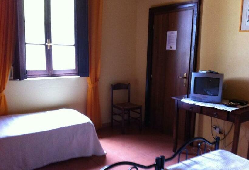 اتاق استاندارد سه نفره, Agriturismo Il Giglio