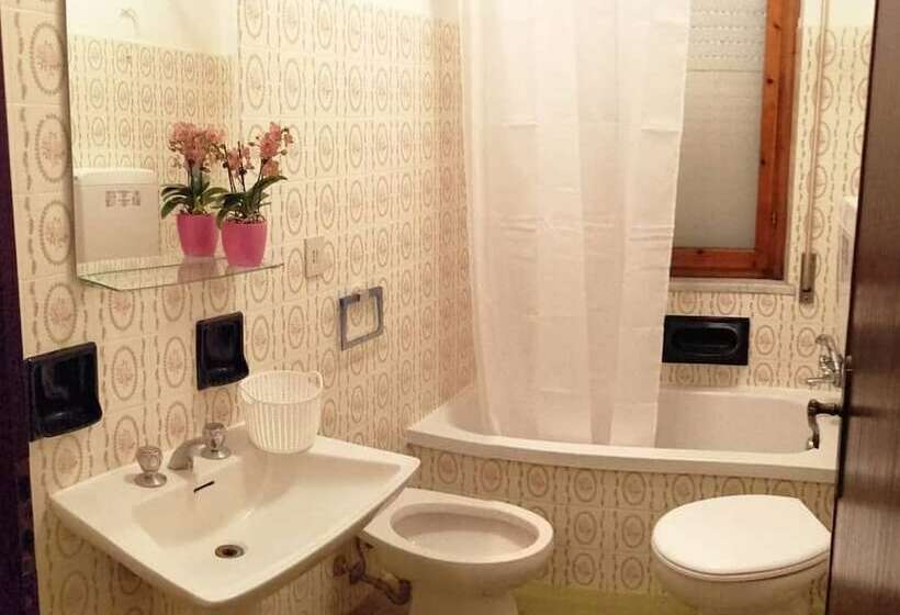 标准三人间, Albergo Bruna