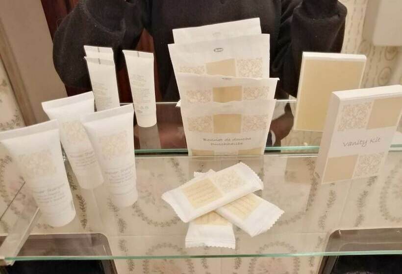 标准三人间, Albergo Bruna