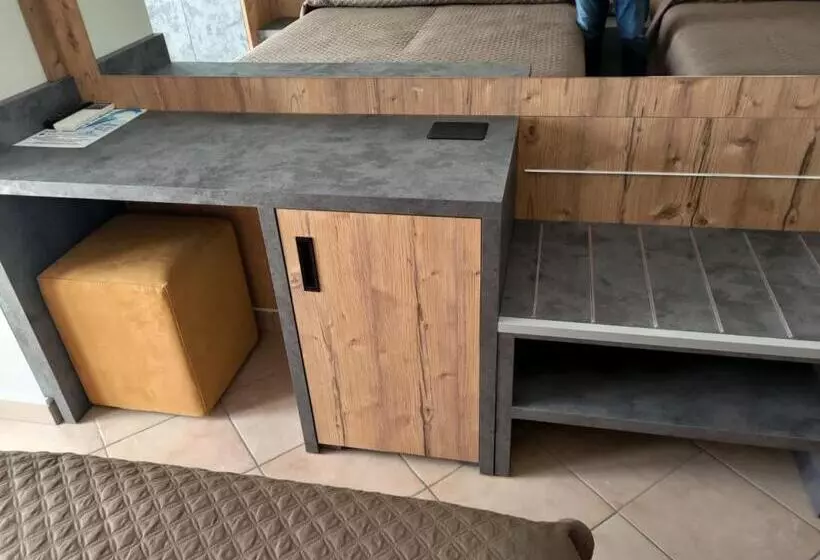 Standard Kolmen Hengen Huone, Albergo Casa Este