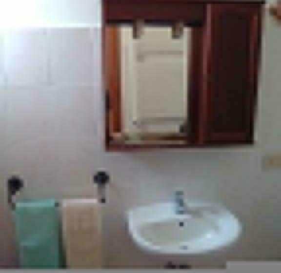 اتاق استاندارد سه نفره, Albergo Cavour Self Checkin