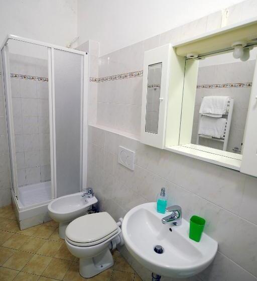 اتاق استاندارد سه نفره, B&b Calcio Storico