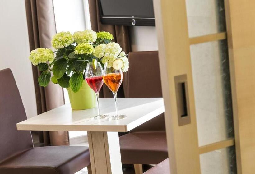 Suíte, Bischofhof   Bistro Jasmin