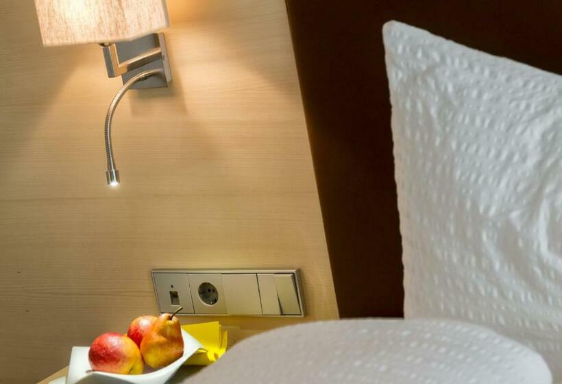 Quarto Superior, Bischofhof   Bistro Jasmin
