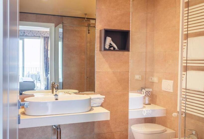 스탠다드 룸 호수 전망, Borgo Le Terrazze