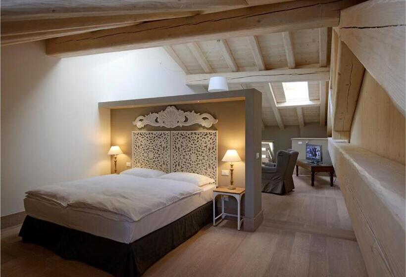 جناح جونيور, Locanda In Borgo Garni & Wellness