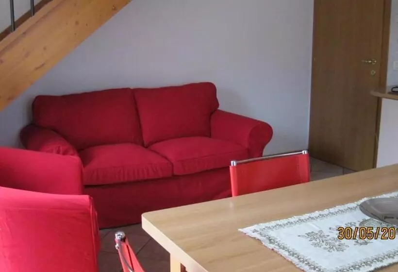 Huoneisto 1 Makuuhuone, Locanda In Borgo Garni & Wellness