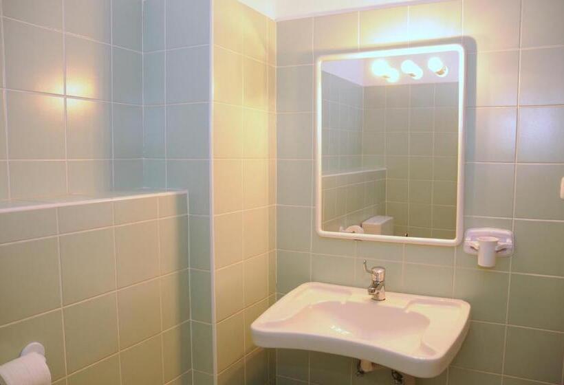 غرفة قياسية لذوى الاحتياجات الخاصة, Oasi