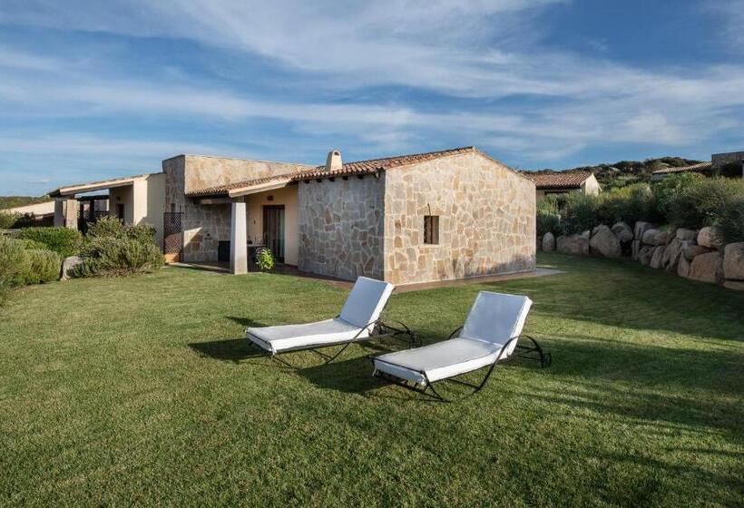 آپارتمان لوکس 1 خوابه, Punta Falcone Resort