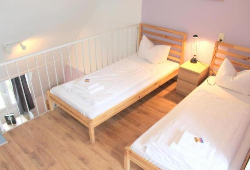 اتاق استاندارد چهار تخته, Stayinn Hostel Und Gastehaus