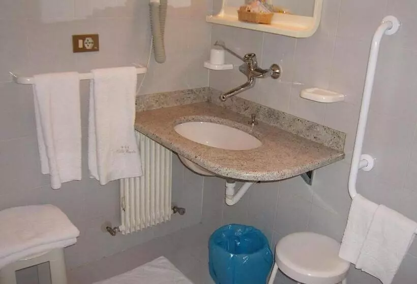 Standard-invahuone, Villa Carla