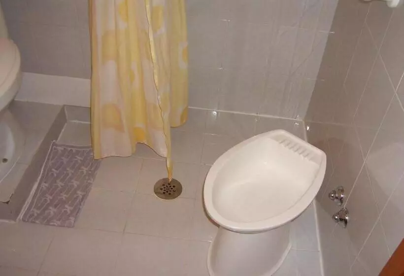 Standard-invahuone, Villa Carla