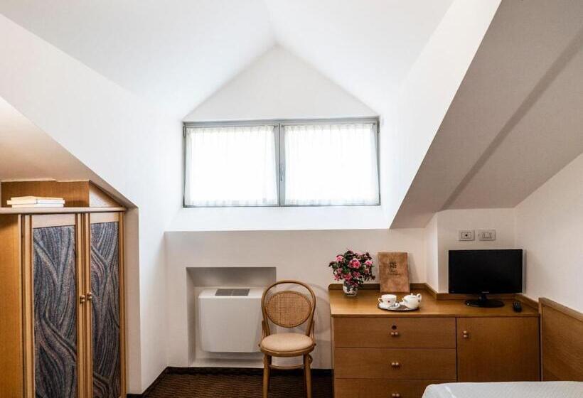 חדר דלוקס יחיד, Villa Regina