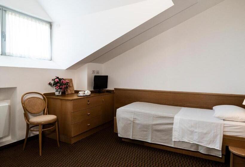 חדר דלוקס יחיד, Villa Regina