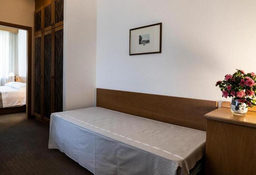 חדר סטנדרט לשלושה, Villa Regina