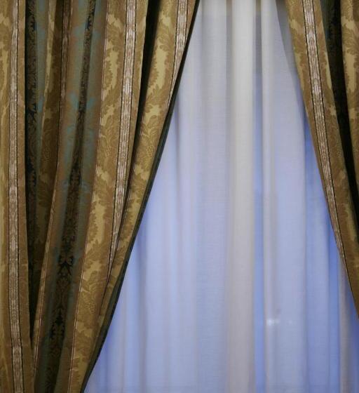 غرفة قياسية ثلاثية, Villa Torre Antica