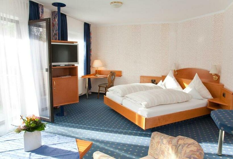 Четырехместный Номер Стандарт, Landkomfort Hotel Elsenmann