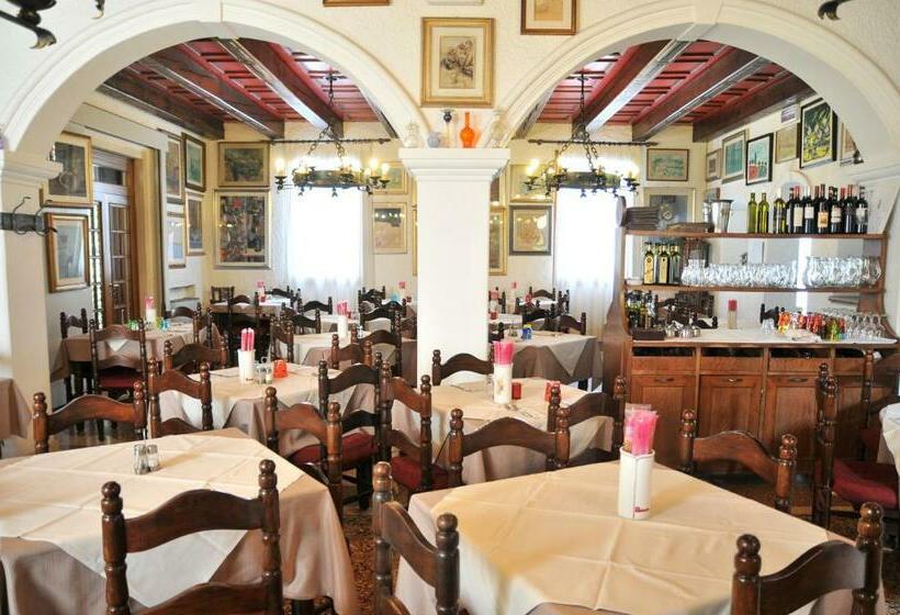 חדר סטנדרט, 5 Colonne