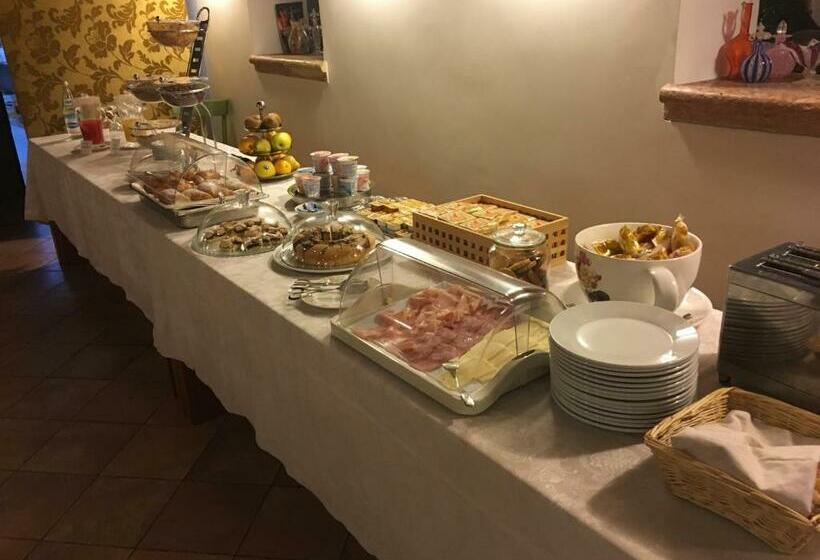 חדר סטנדרט, 5 Colonne