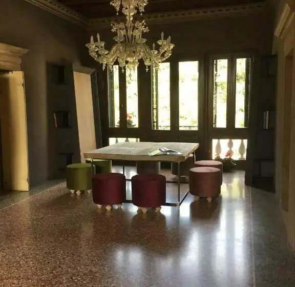 اتاق استاندارد سه نفره, 5 Colonne