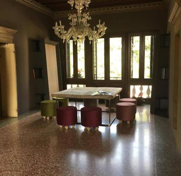 חדר סטנדרט יחיד, 5 Colonne