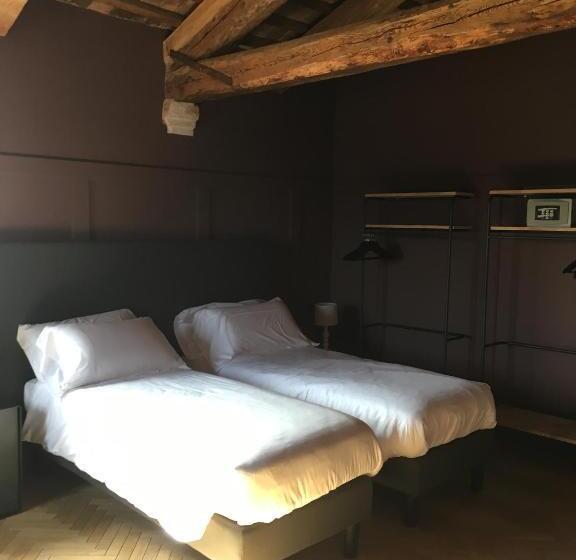 חדר דלוקס, 5 Colonne