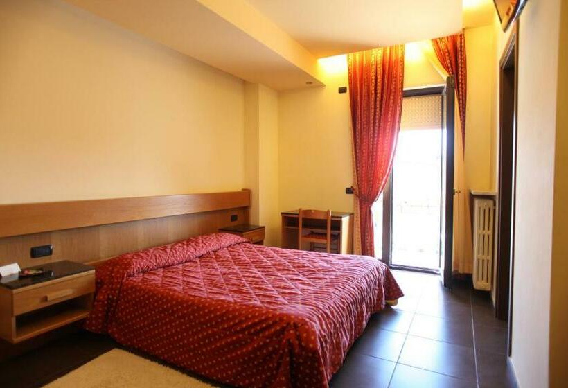 اتاق استاندارد با بالکن, Albergo Ristorante Papa