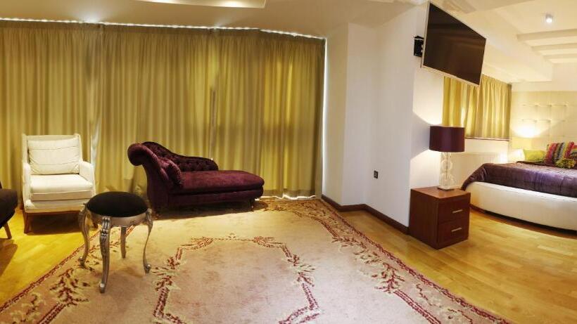 سوییت لوکس, Garden Spa Boutique